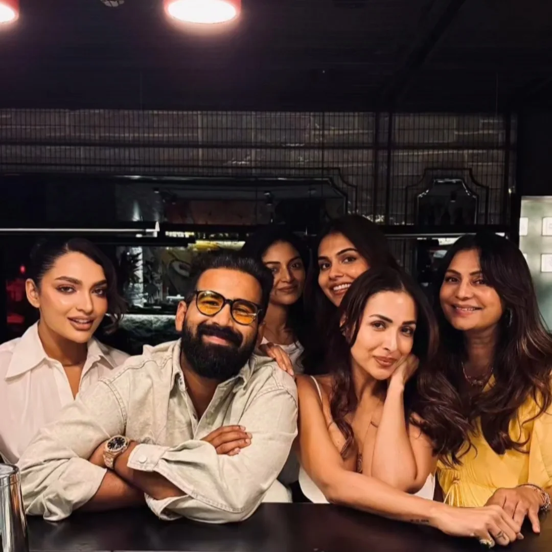 Sanam Shetty kissed Malaika Arora