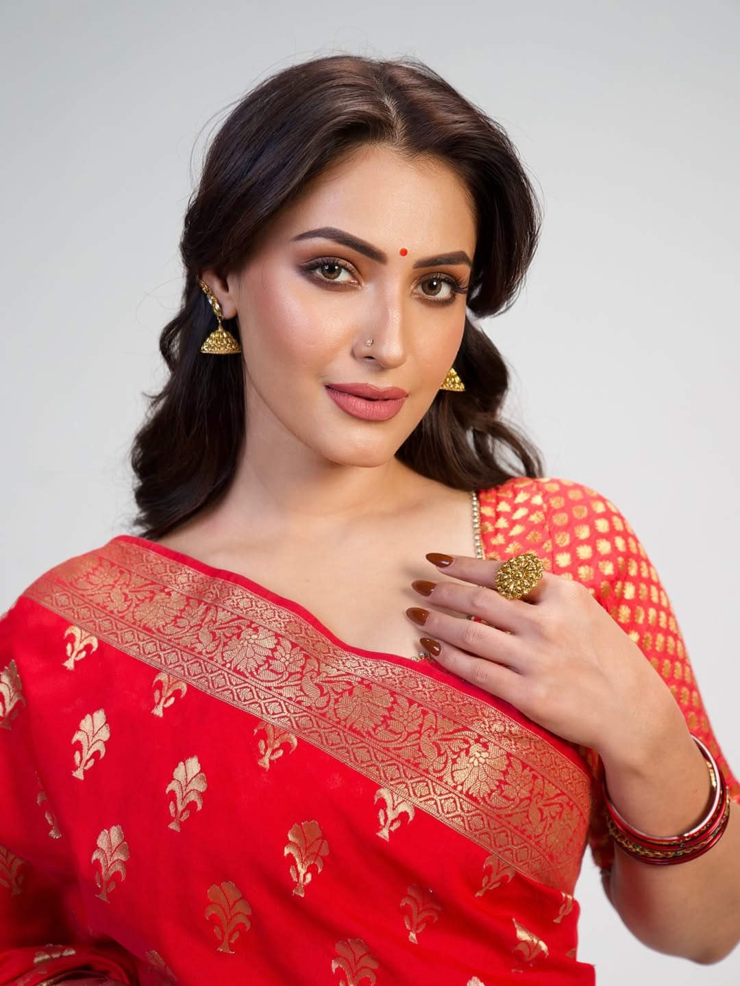 Shivangi Verma stunning saree traditional elegant stylish look