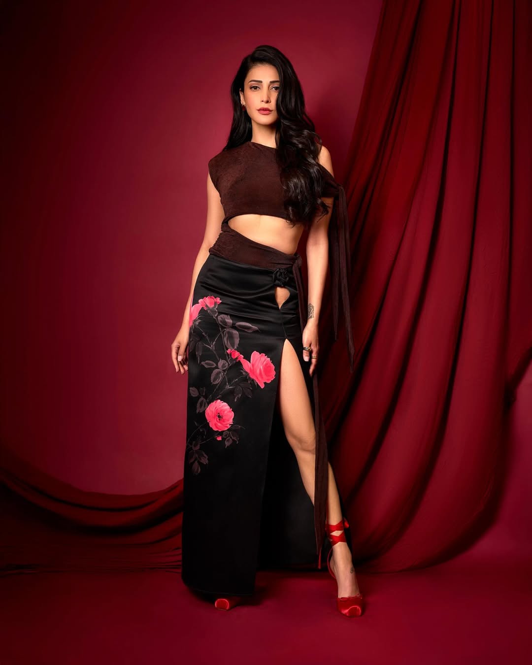 Shruti Haasan fierce look with bold slit stylish pose