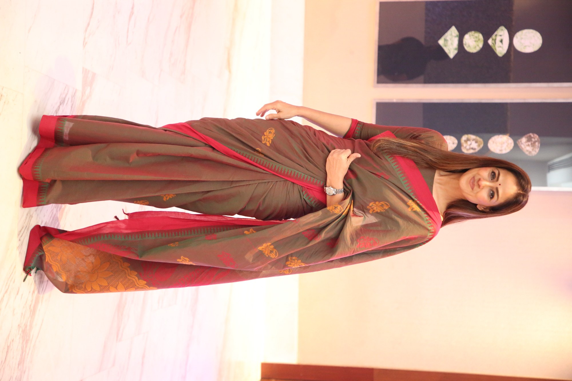 Simran stylish saree look blending tradition and charm