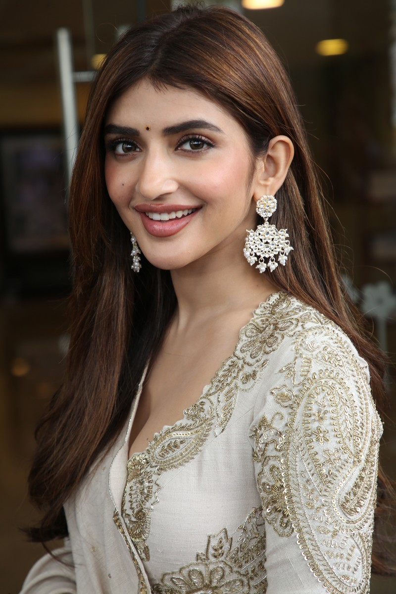 Sreeleela glamorous look with dazzling accessories and charm