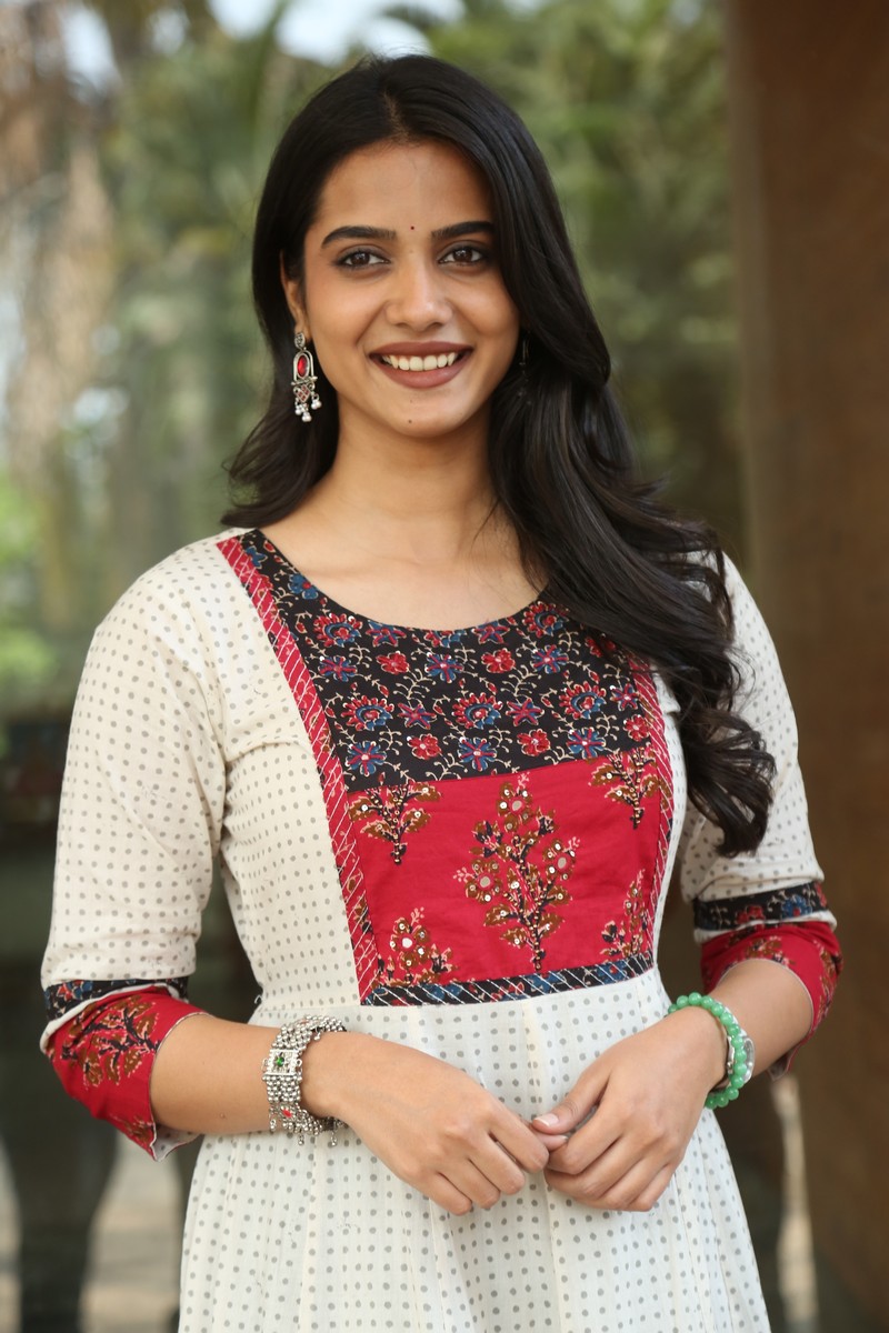 Sri Gouri Priya chic traditional outfit with modern elegant twist