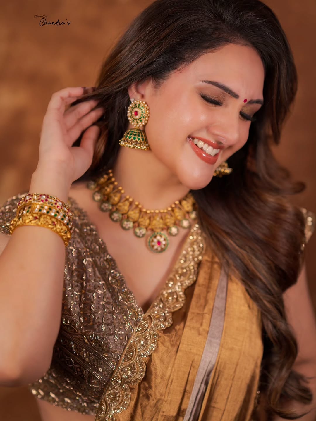 Sridevi Vijaykumar’s Latest Photos Go Viral – Daughter of Vijayakumar Trends Online