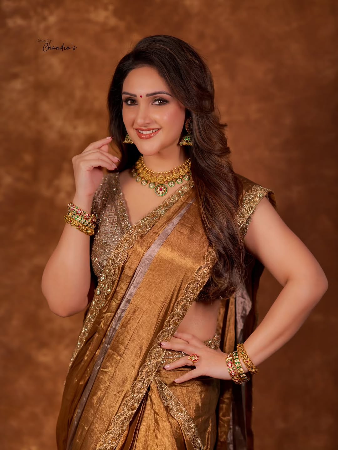 Sridevi Vijaykumar’s Latest Photos Go Viral – Daughter of Vijayakumar Trends Online