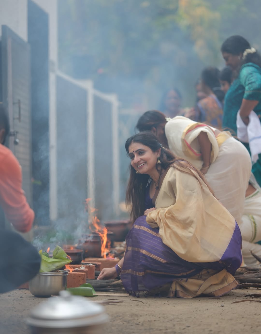 Sujitha: Pandian Stores’ Dhanalakshmi’s Devout Attukal Pongala Darshan – See Her Deep Faith
