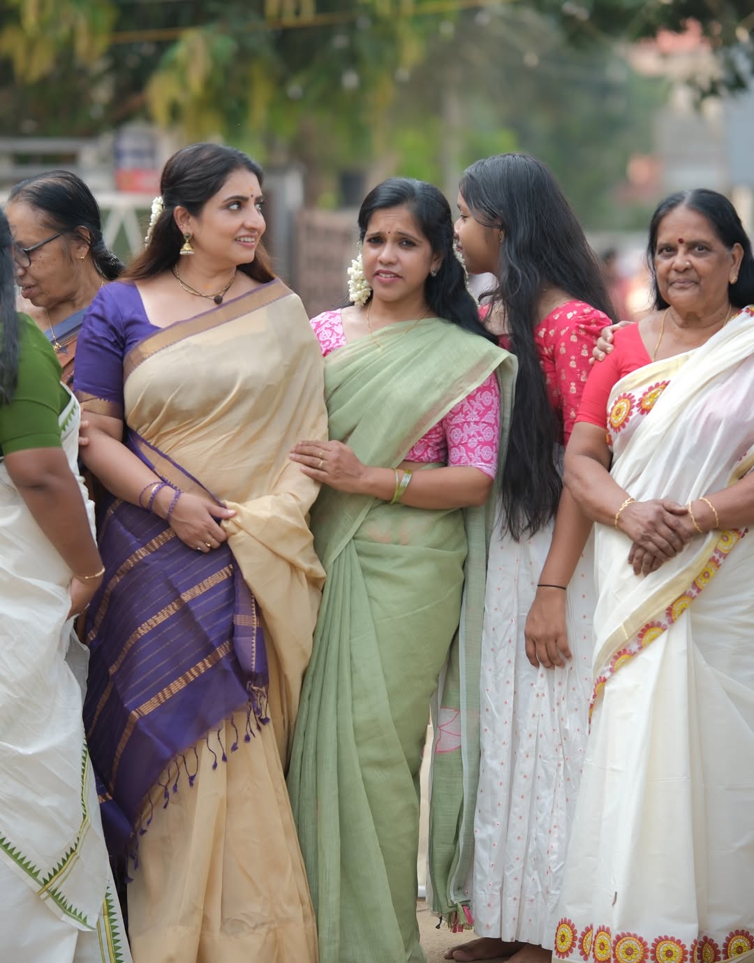 Sujitha: Pandian Stores’ Dhanalakshmi’s Devout Attukal Pongala Darshan – See Her Deep Faith