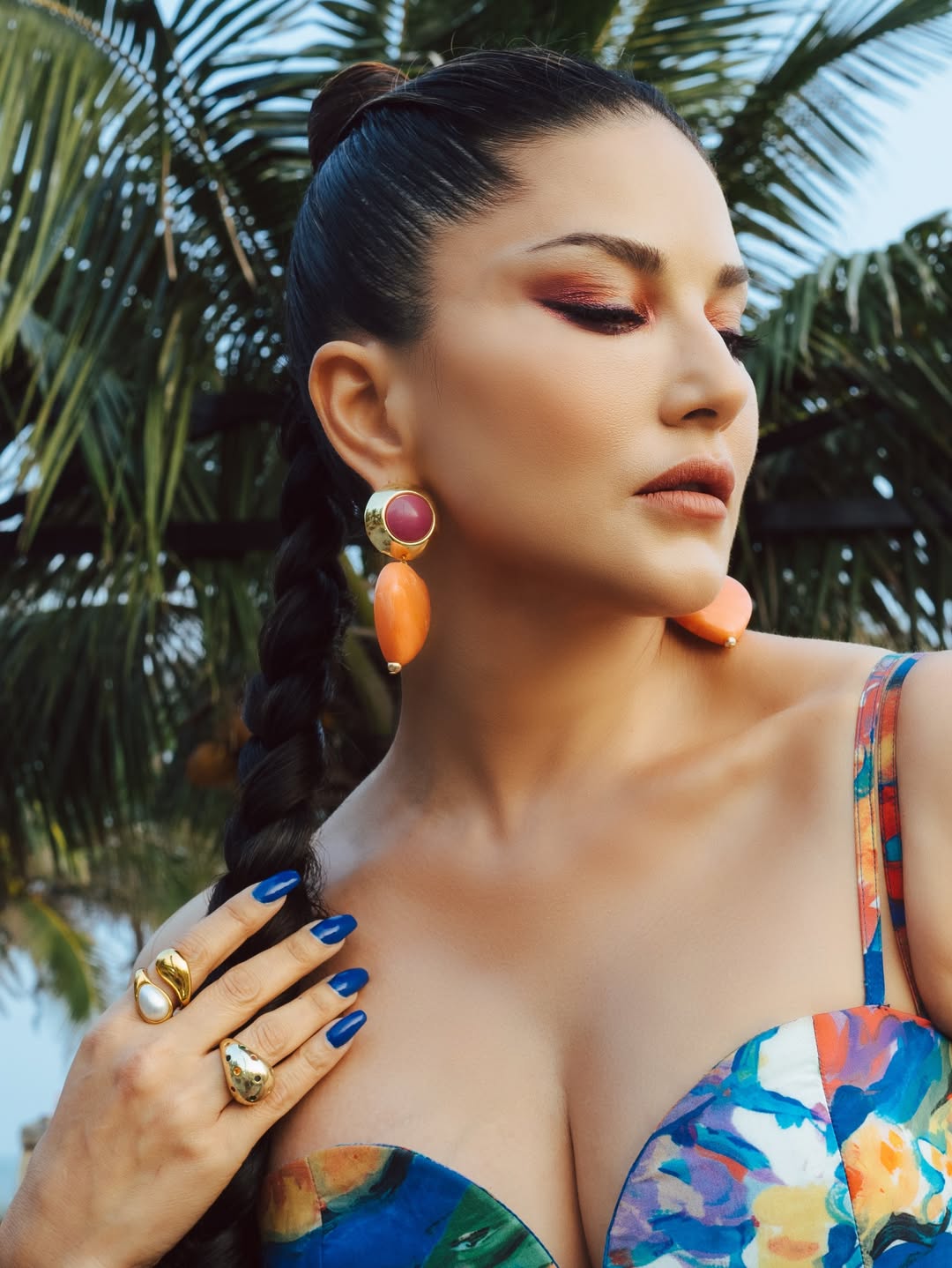 Sunny Leone tropical outfit glowing sunshine style