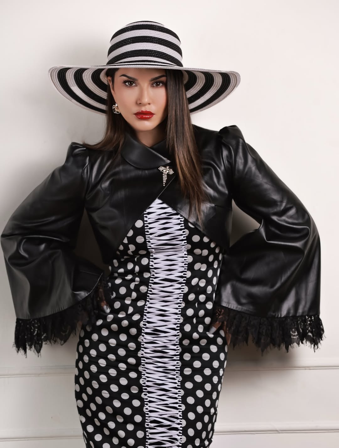 Sunny Leone black white outfit with elegant chic style