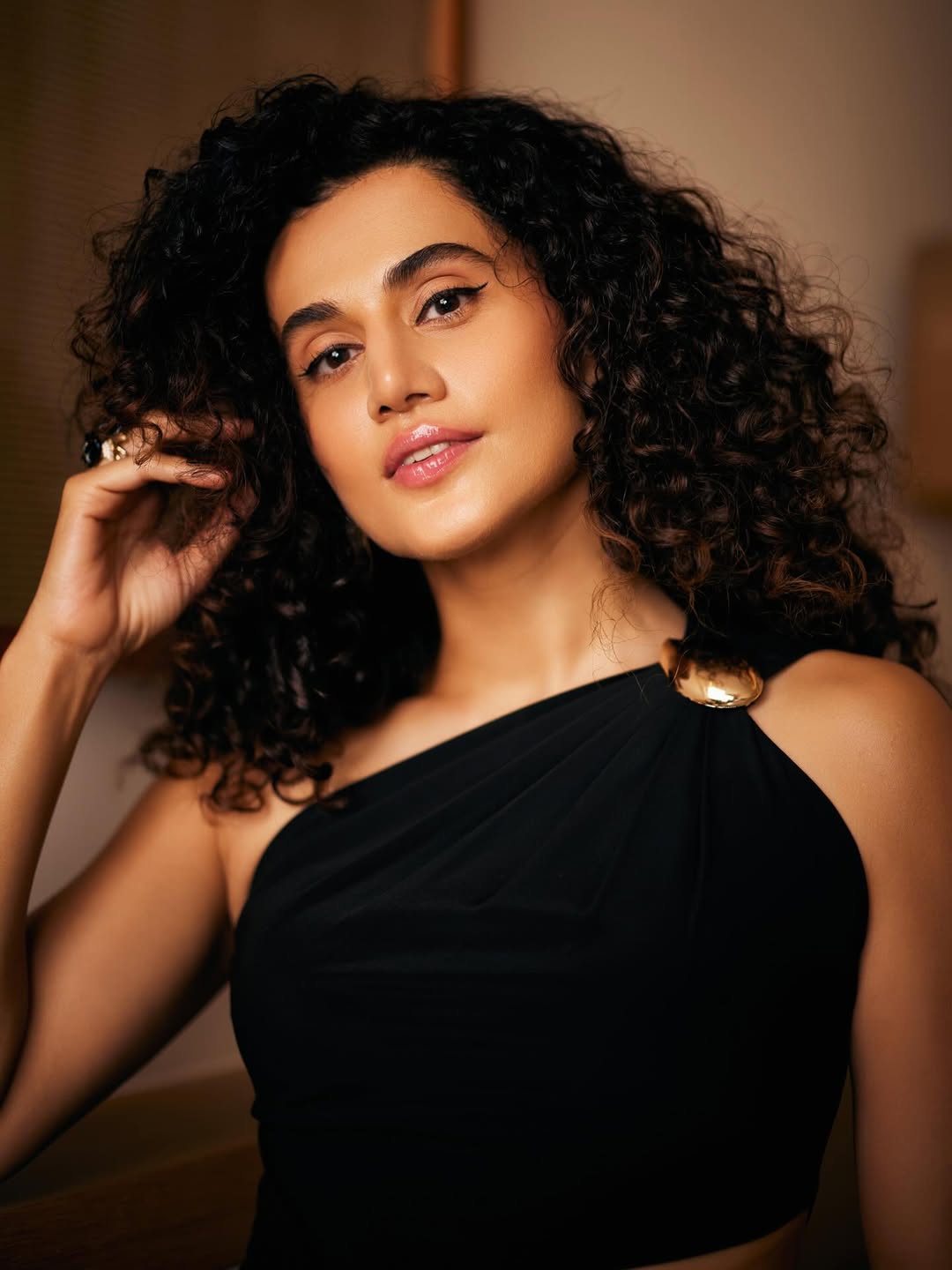 Hair & Makeup: Effortless Yet Impactful