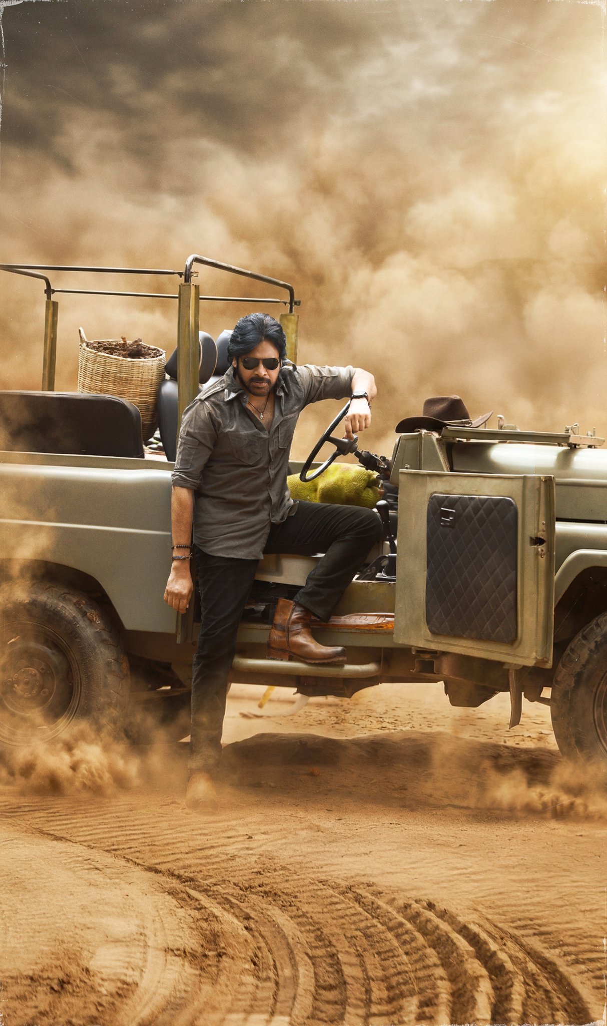 Pawan Kalyan intense look in Ustaad Bhagat Singh