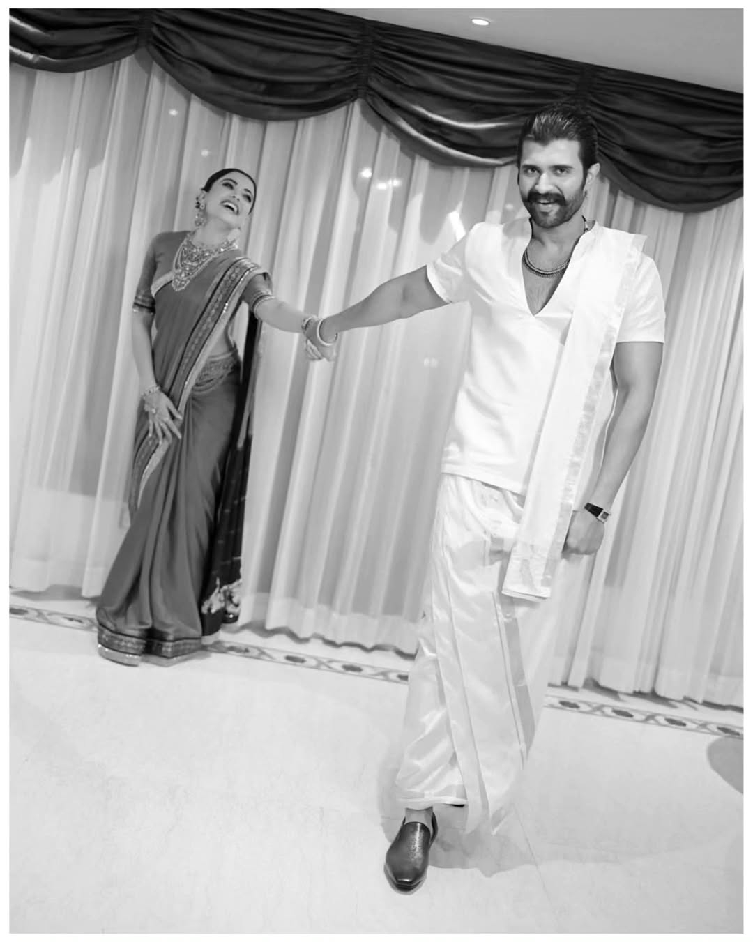 Vijay Deverakonda–Rashmika Mandanna Reception Photos: Inside the Grand Celebration in Hyderabad