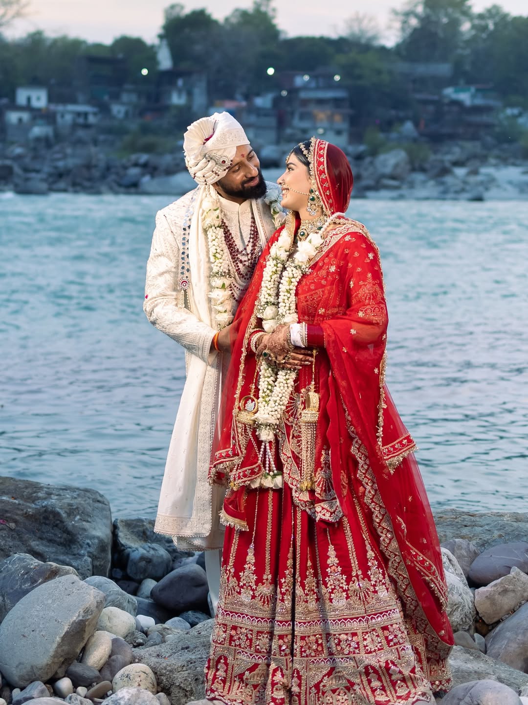 Traditional Looks Steal the Spotlight