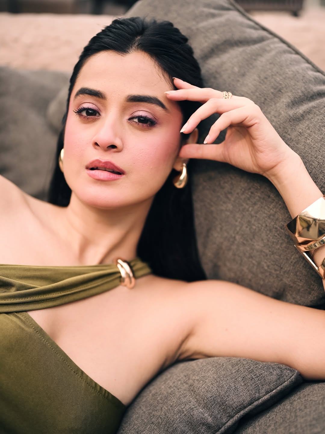 Darshana Banik in simple gold-accented stylish look