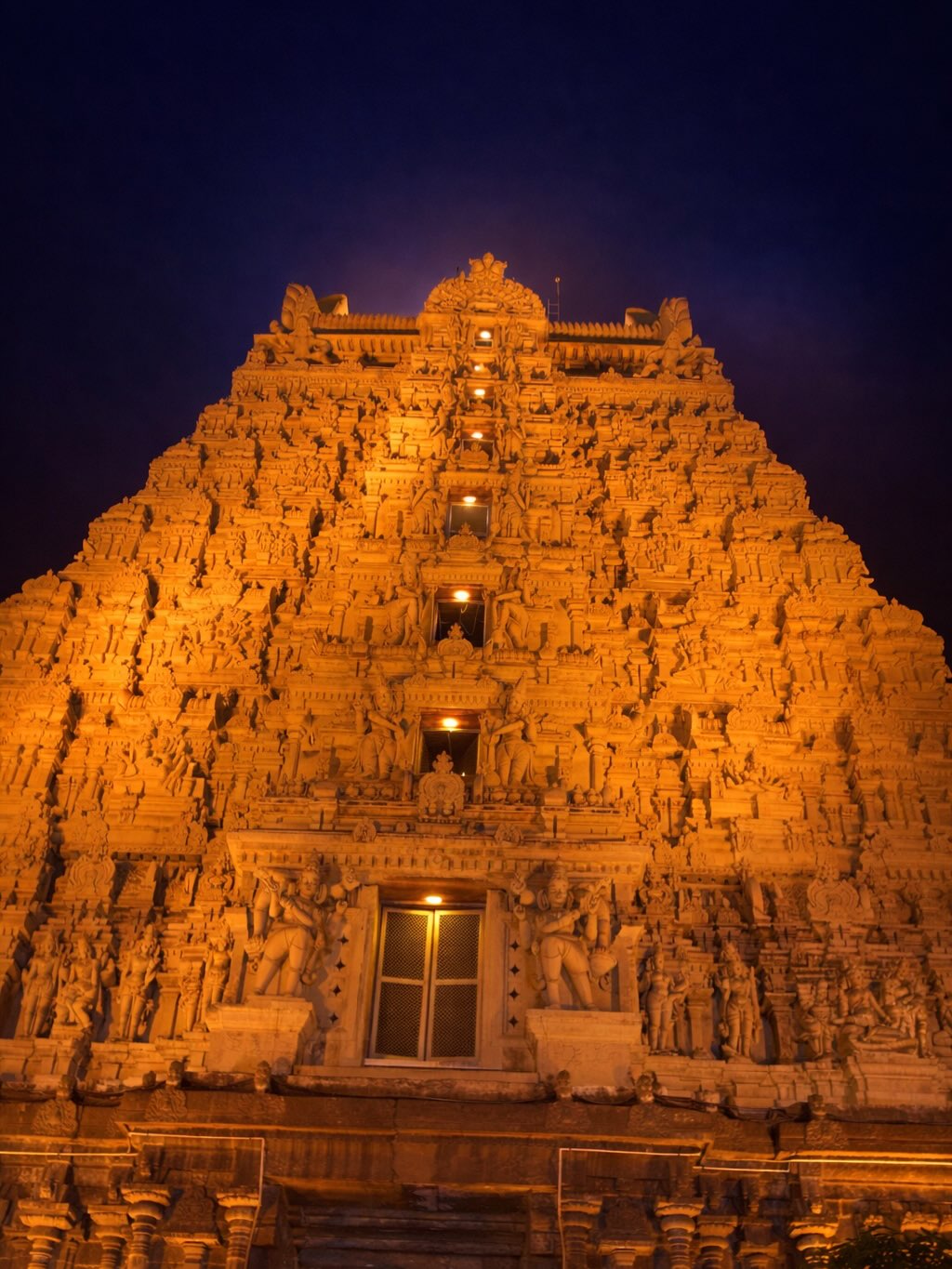 Aarti Ravi Girivala at Tiruvannamalai
