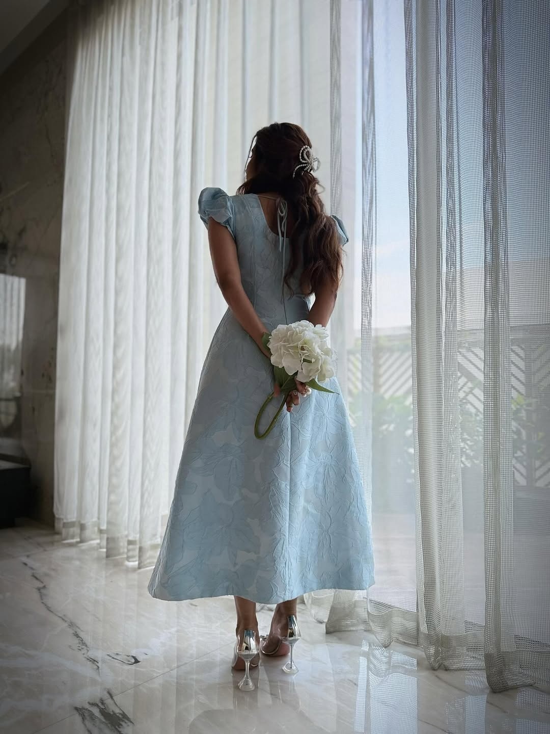 Aarti Ravi’s Latest Instagram Photos Go Viral After Her 40th Birthday