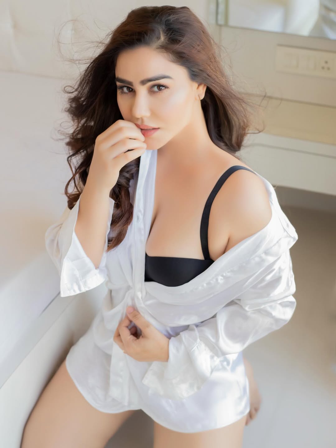 Actress Kangana Sharma Summer Special White Shirt Photos Which Attracts Fans