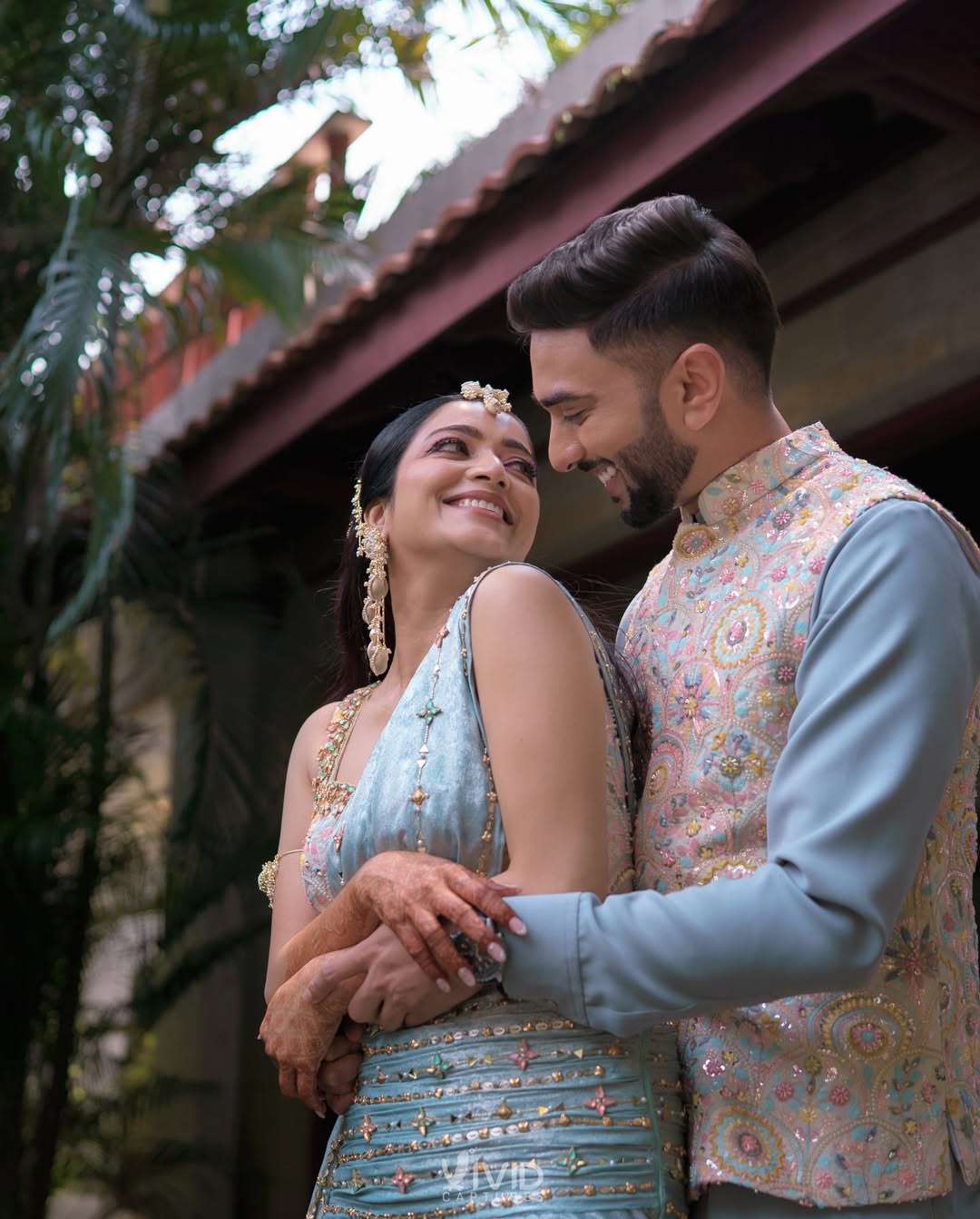 Janani Mehendi Photos