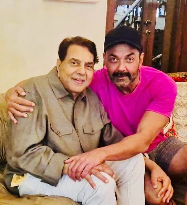 Dharmendra’s Struggles Left a Lasting Impact