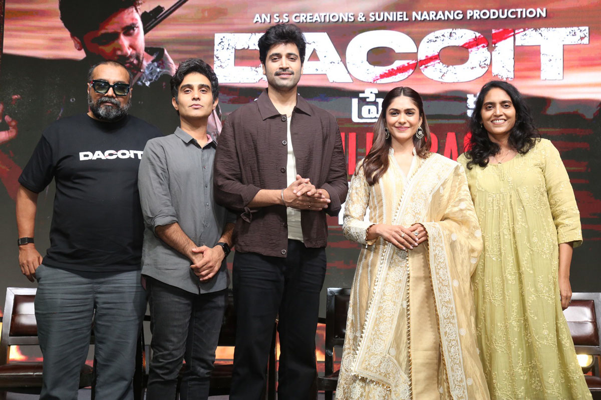 Anurag Kashyap Sesh Mrunal group pose