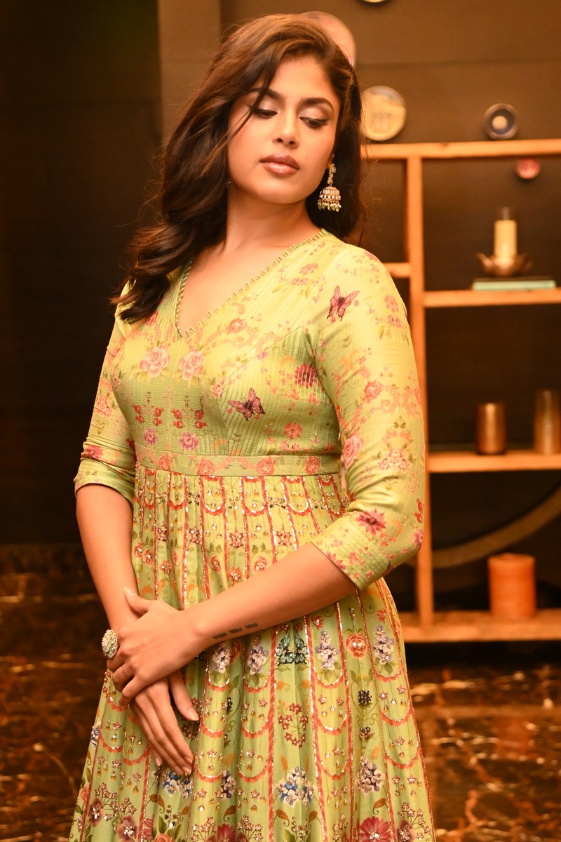Faria Abdullah radiant floral ensemble glowing stylish appearance
