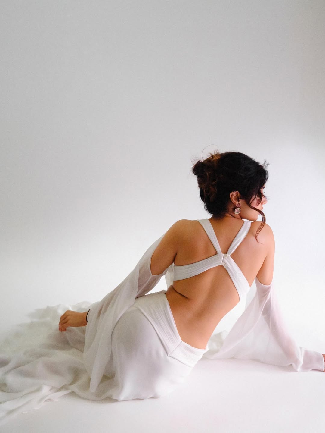 The Attitude Factor: Confidence in Every Frame