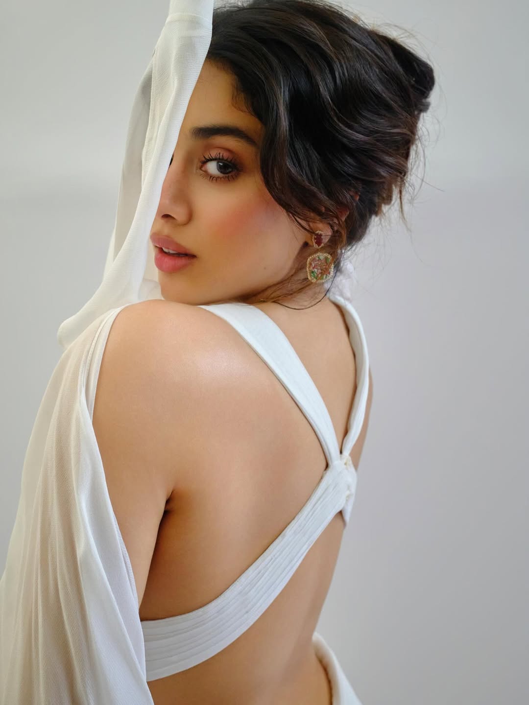 Janhvi Kapoor latest photos