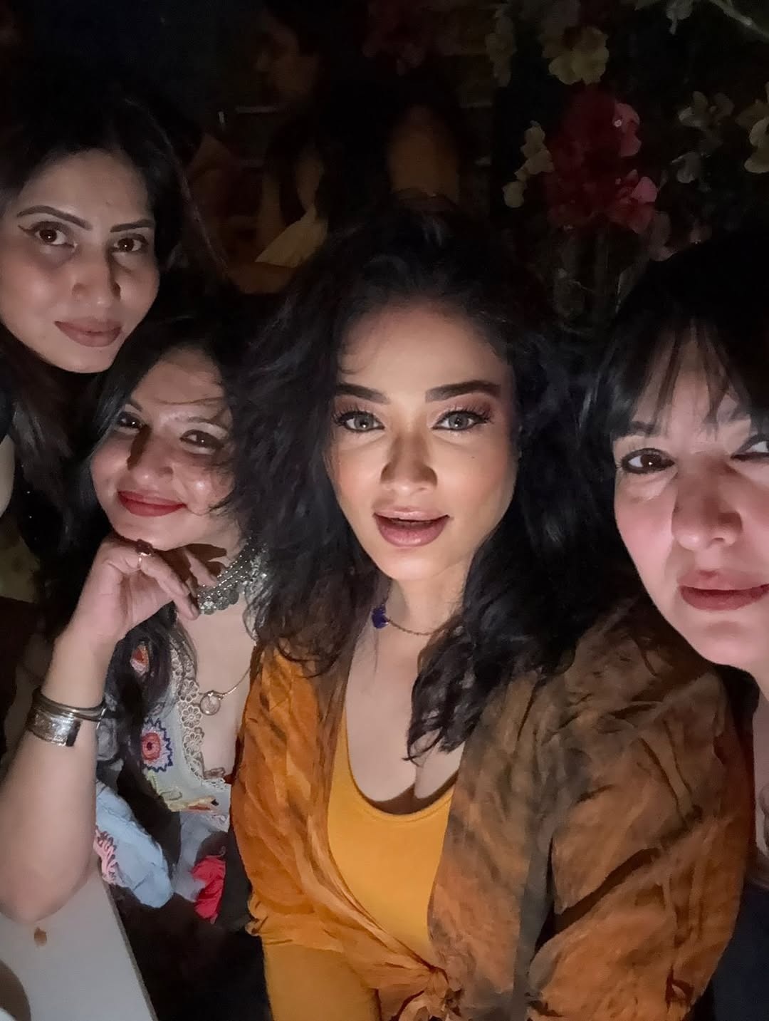 Kiran’s Latest Photos Go Viral – Fans React to Her Stunning Comeback Look