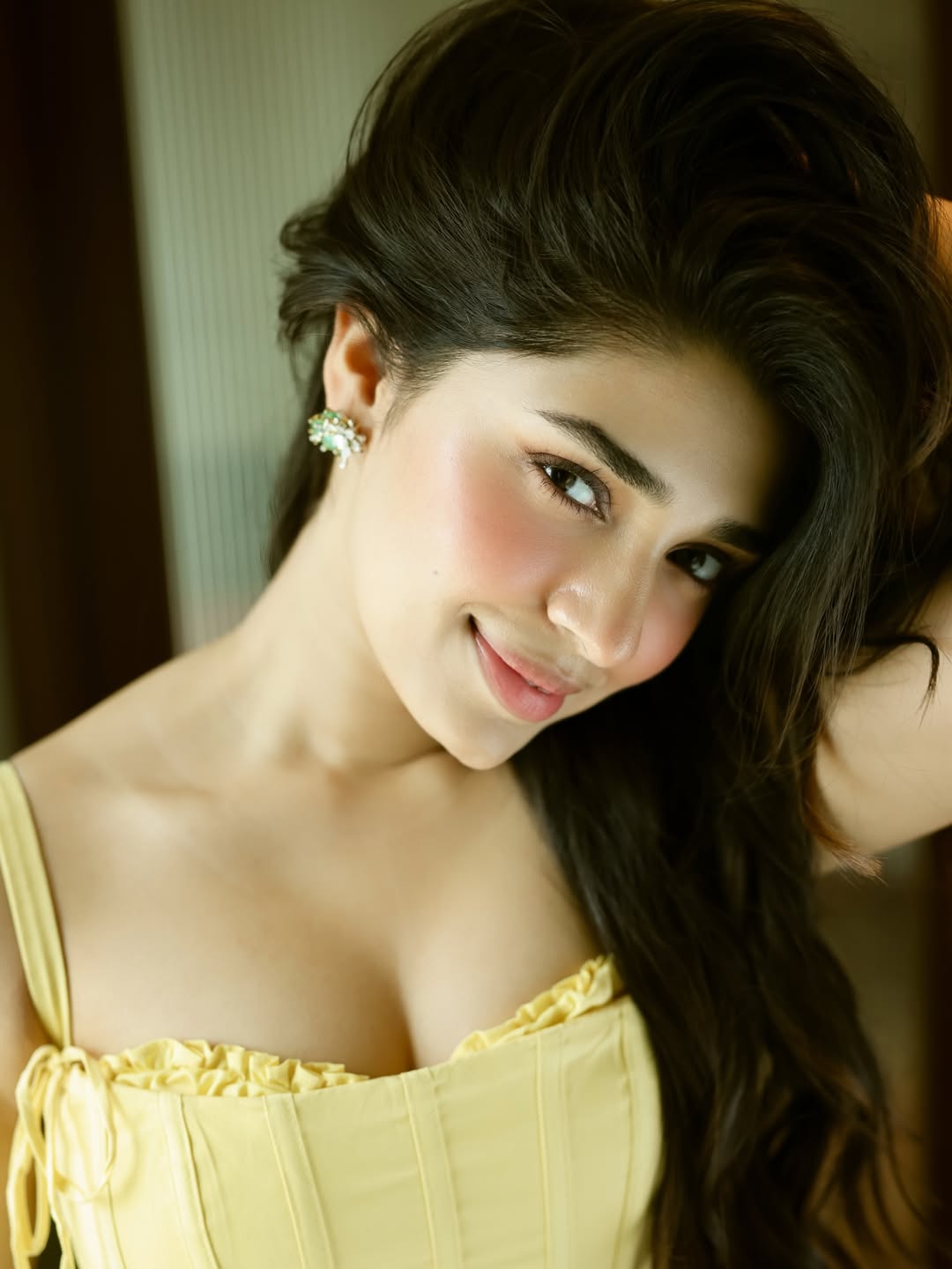 Krithi Shetty soft glam makeup elegant natural beauty