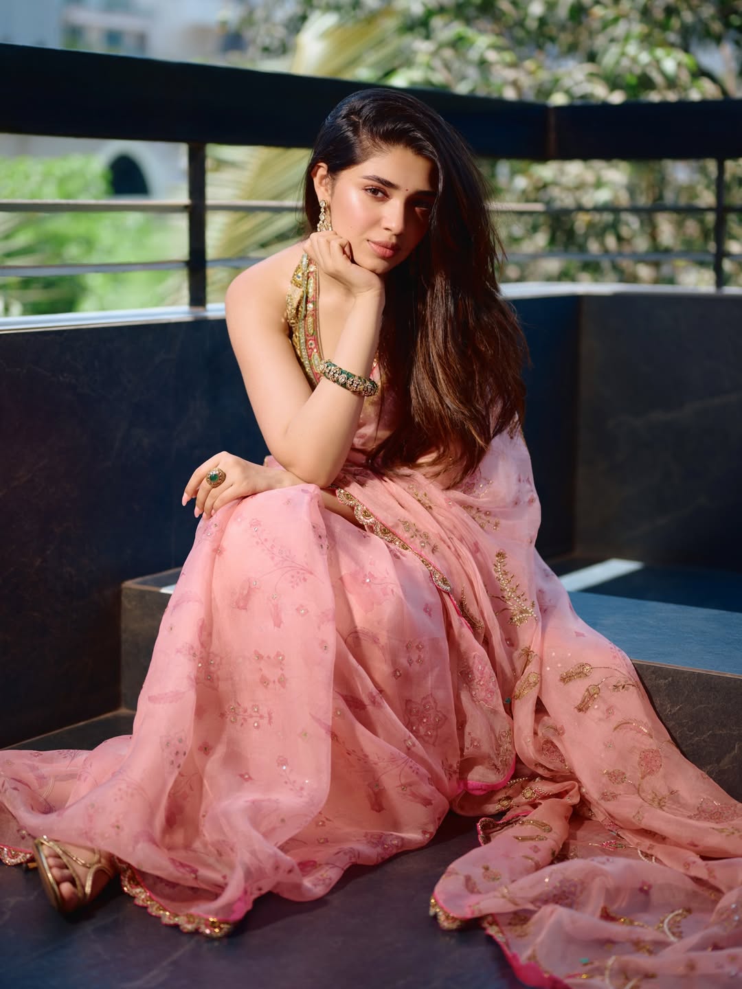Krithi Shetty pink saree elegant stylish modern traditional look