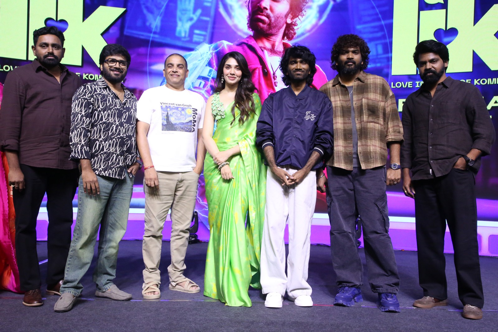 LIC team group media pose