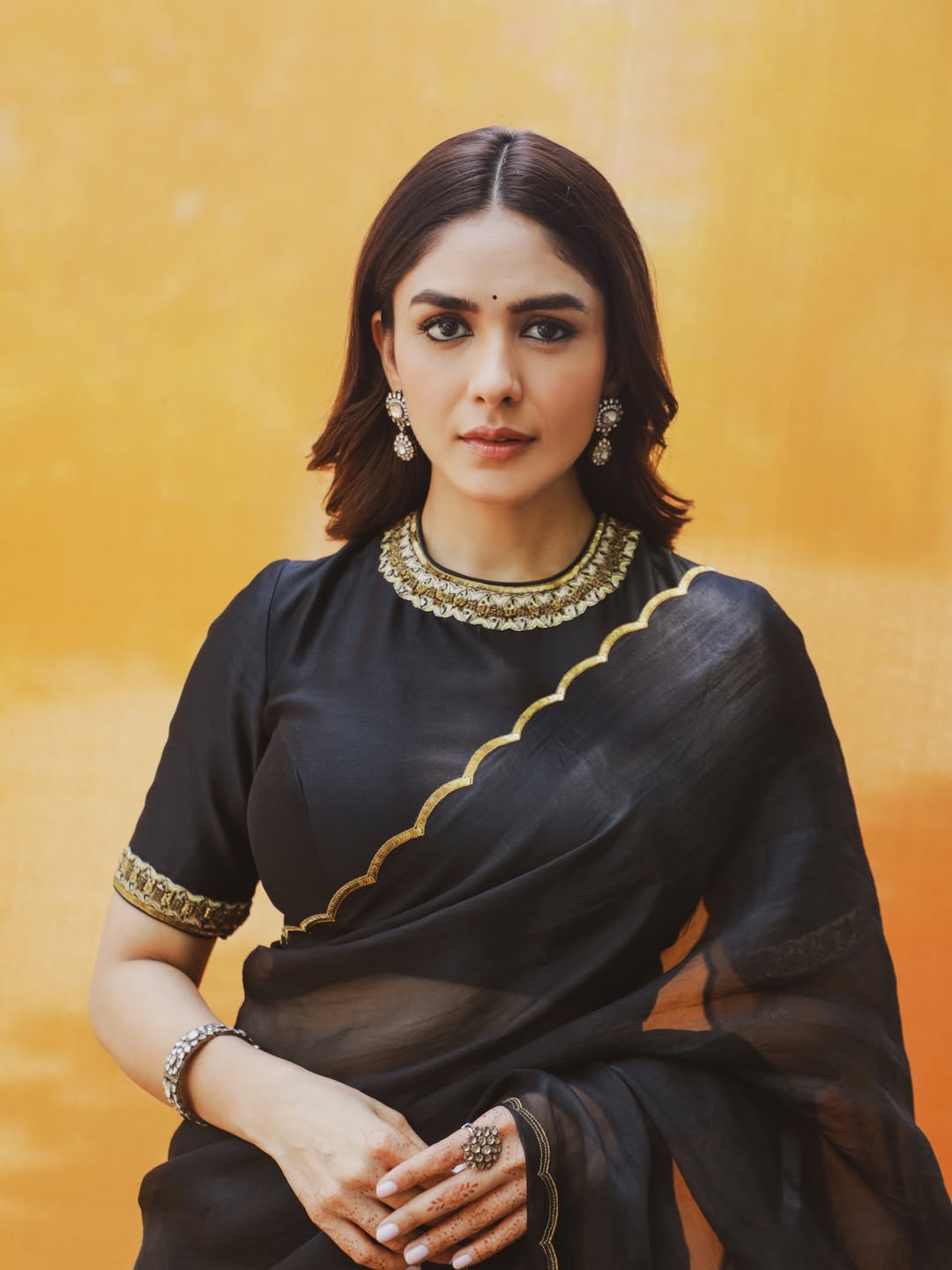 The Viral Black Saree Look