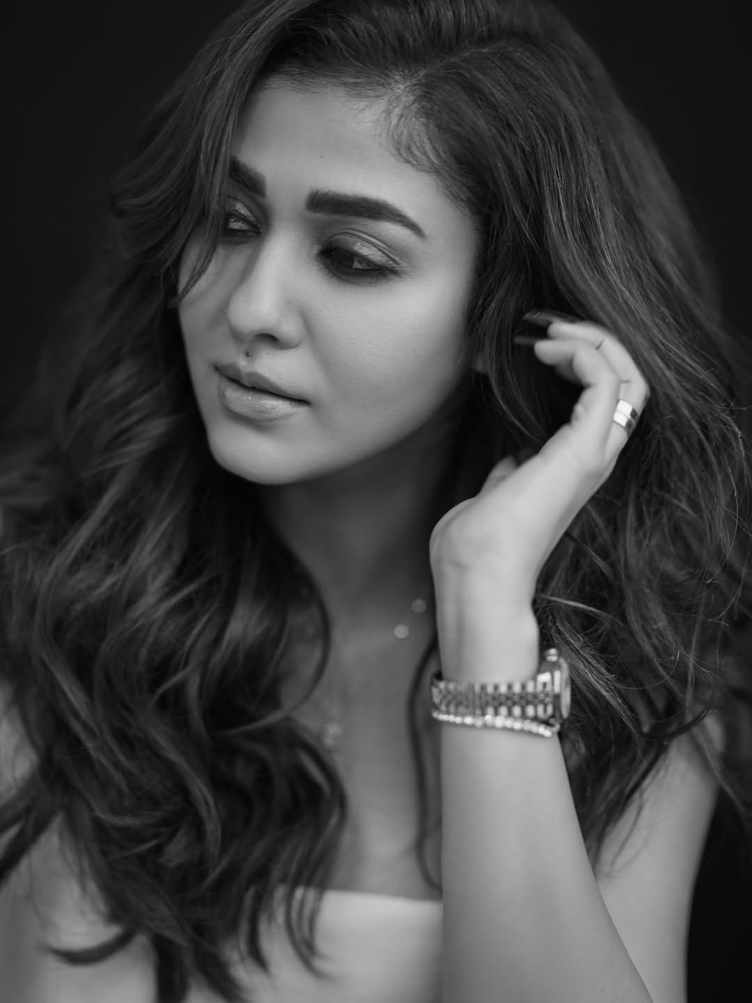 Nayanthara Looks Stunning Even in Black & White – Mesmerising Photos of the Lady Superstar