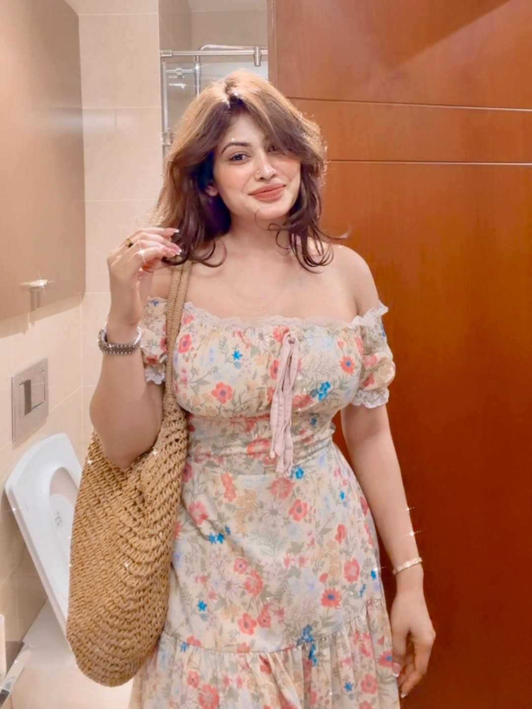 Piumi Hansamali Toilet tour photos