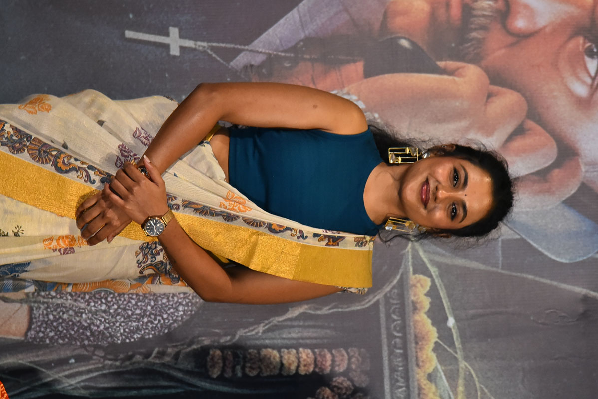 Snehal Kamat posing at Pochamma press meet