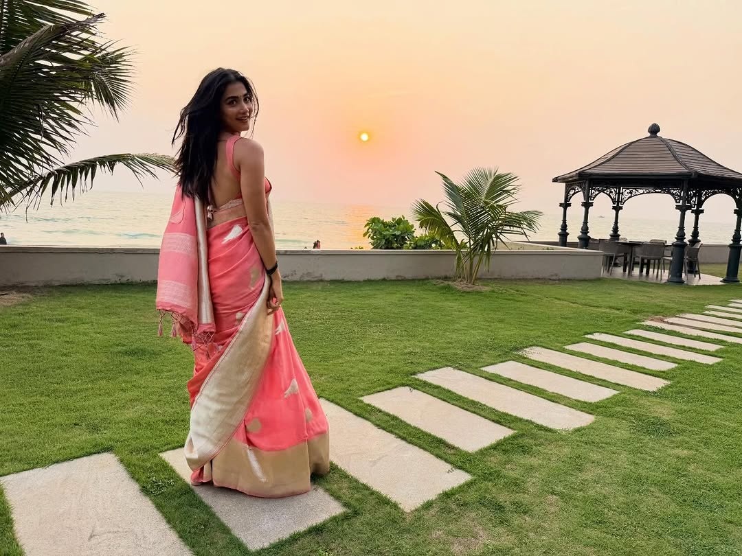 Pooja Hegde’s Instagram Photos Go Viral Ahead of Jana nayagan Release
