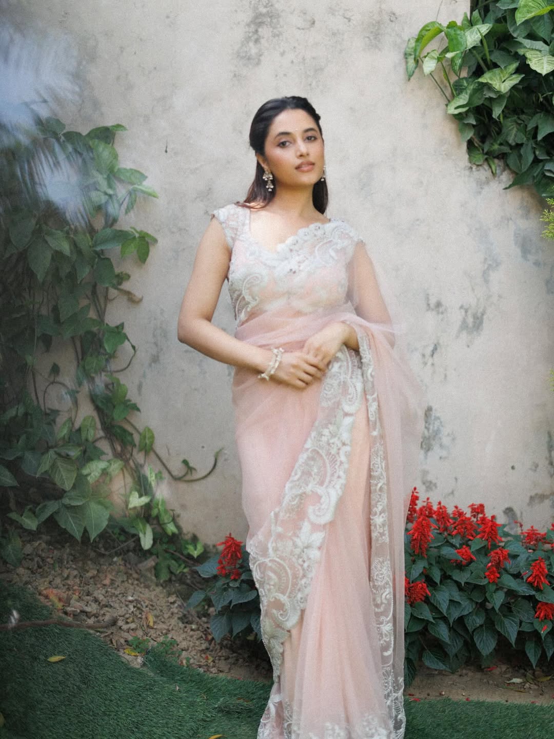Priyanka Mohan blush saree graceful traditional fashion moment
