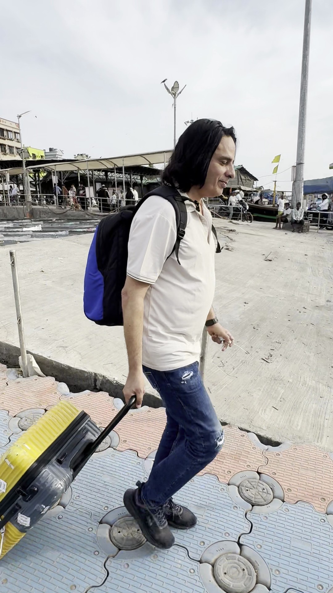 Style Moments: Simplicity Meets Reality