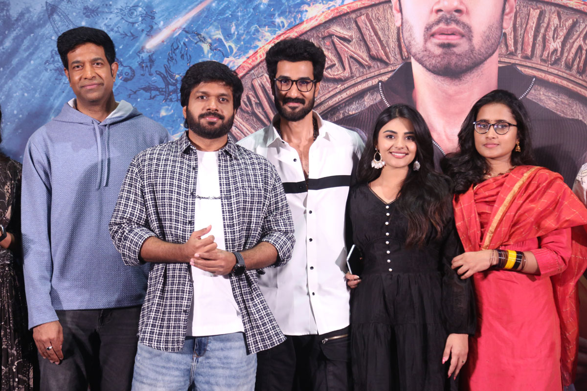 Rakasa cast Anil Ravipudi group pose