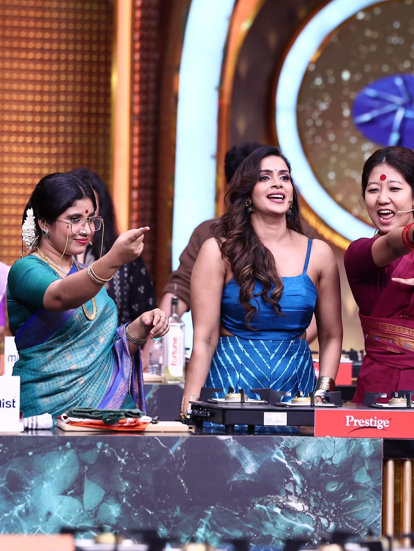 Samyuktha Shanmuganathan and Anirudha Srikanth’s Cook With Comali Photos Go Viral