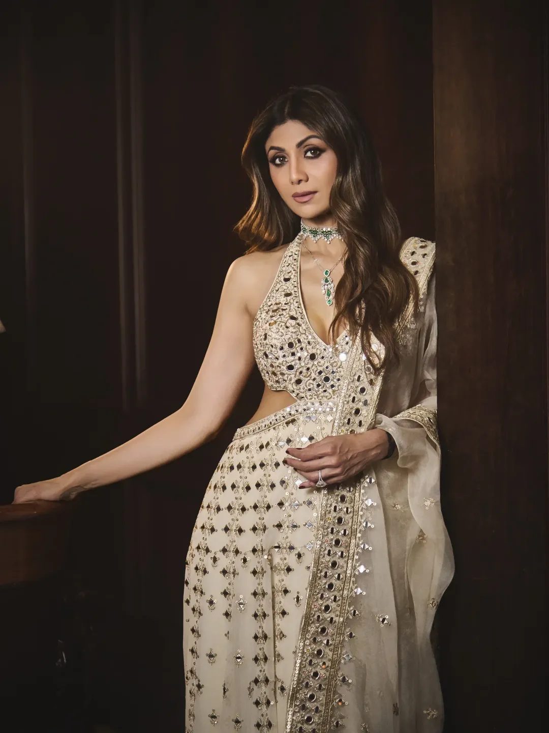Shilpa Shetty soft makeup glowing elegant hairstyle