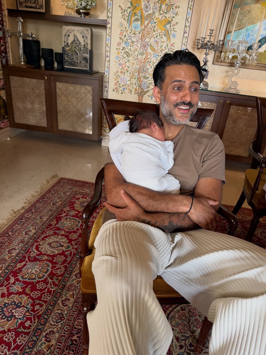 Inside the Viral Photos: Tender Family Moments