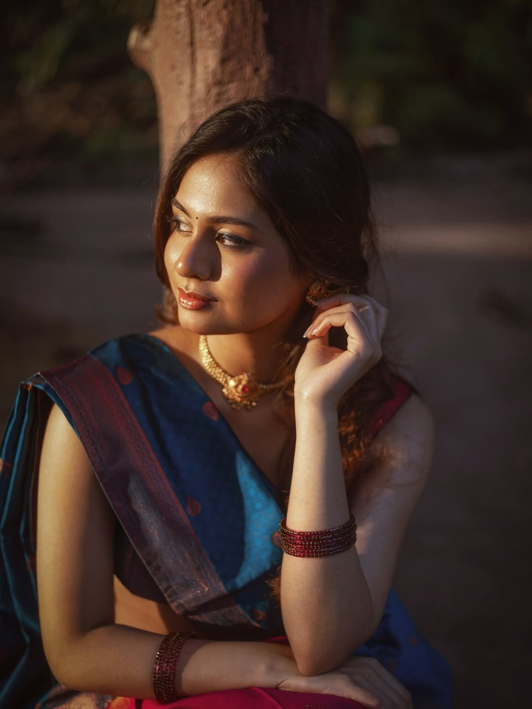 Srushti Bannatti in detailed elegant outfit pose