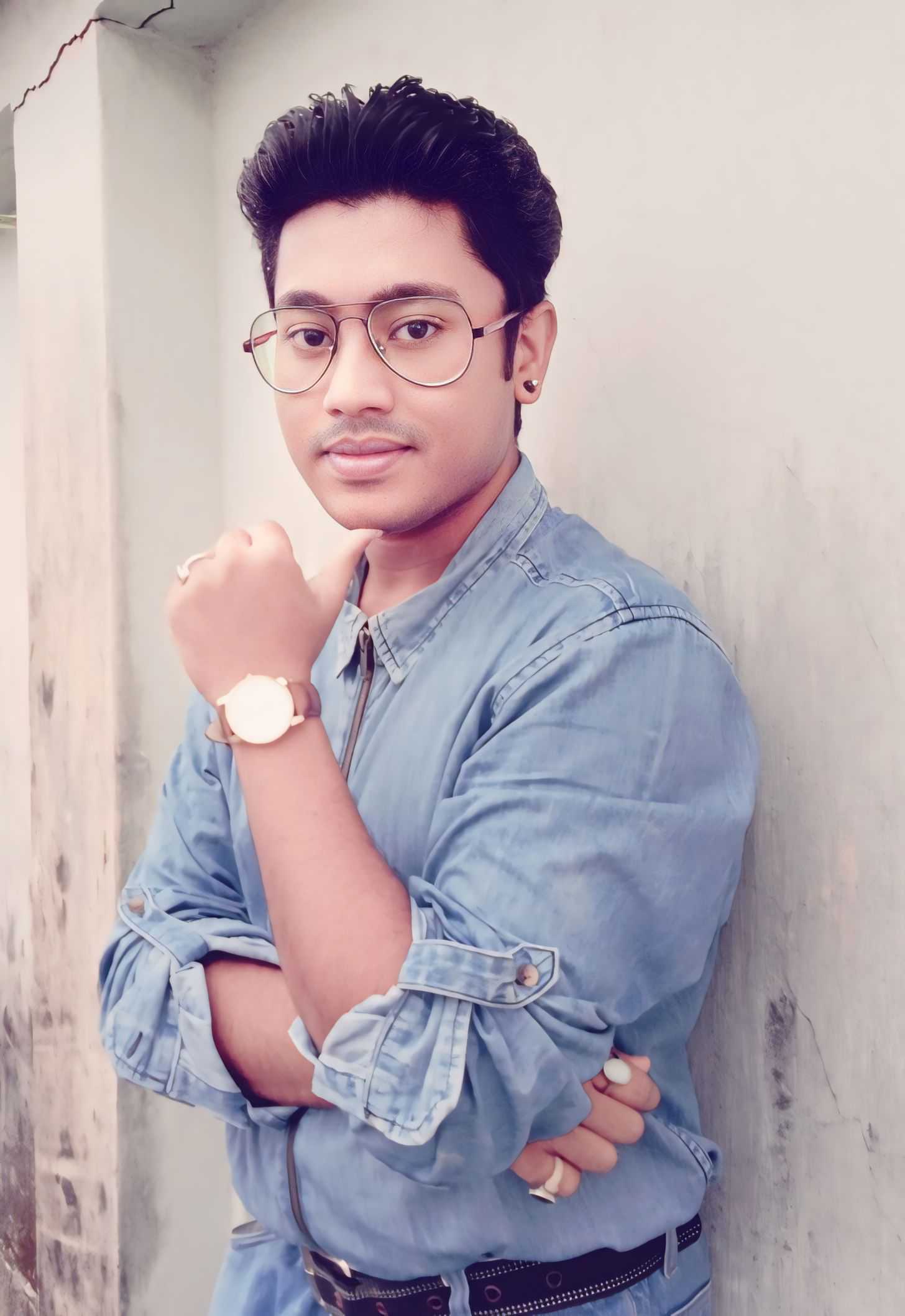 Susovan Sonu Roy stylish accessories confident modern look