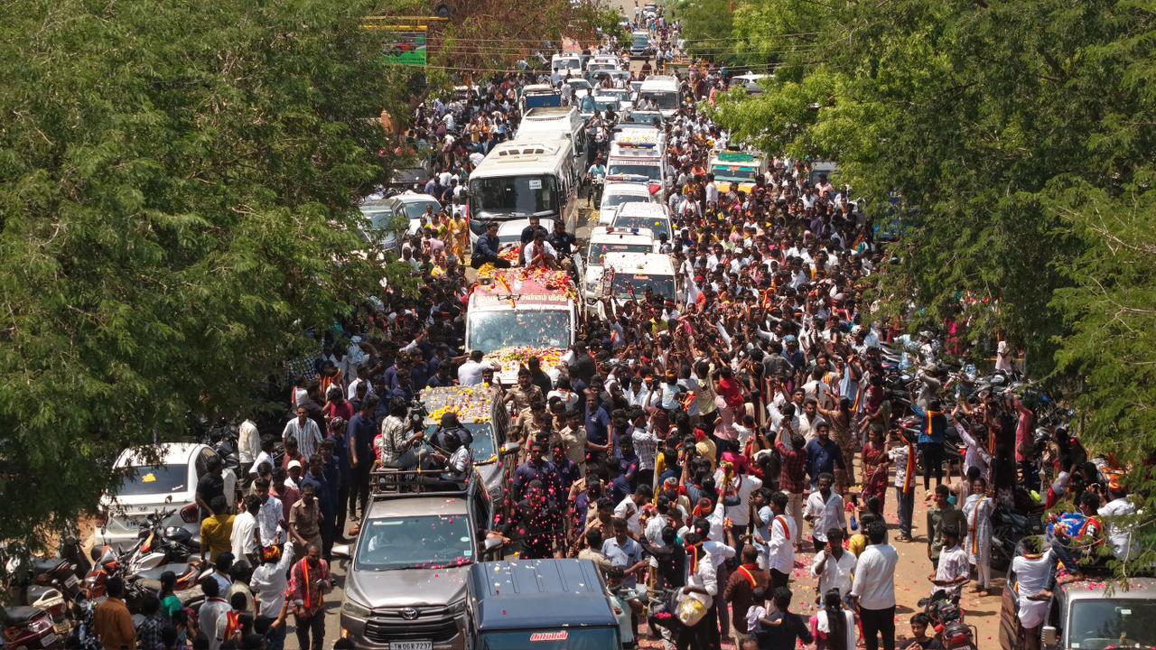 Vijay Roadshow photos