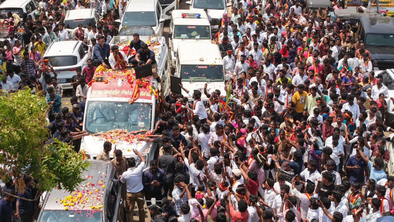 Vijay Roadshow photos