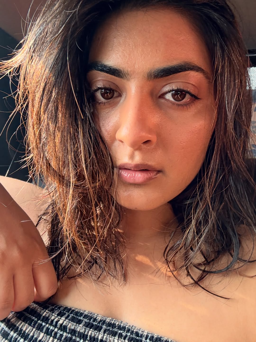 Zayn Marie Khan relaxed chic wet hair look