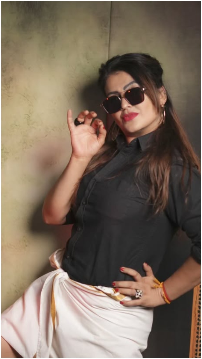 Actress Sona Heiden