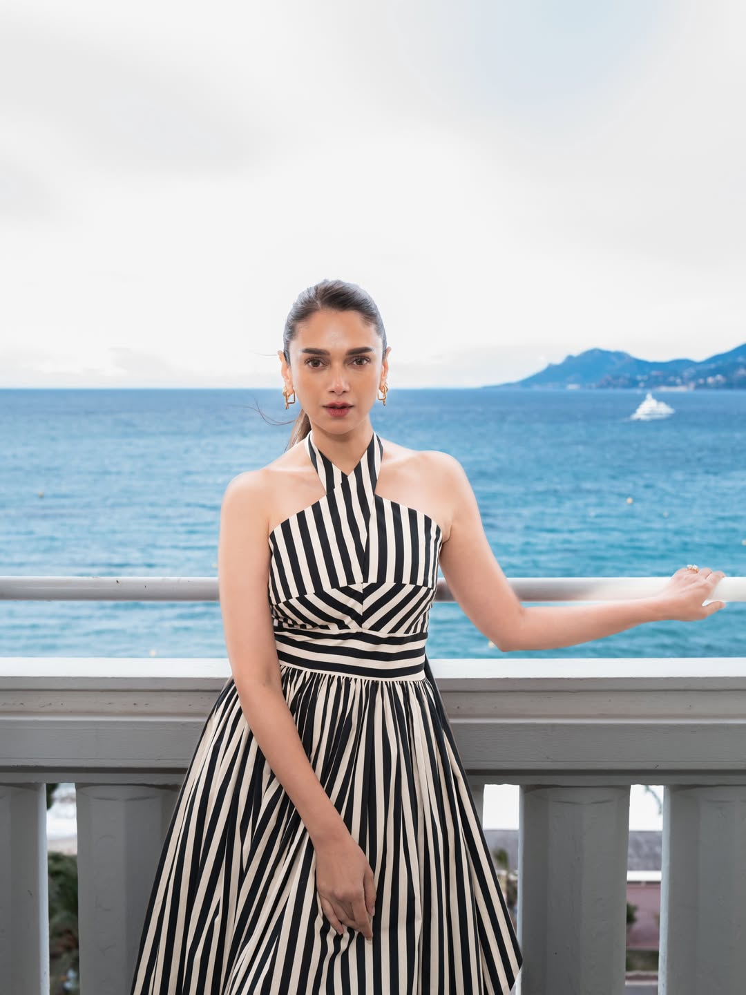 Effortless Chic With a Contemporary Twist