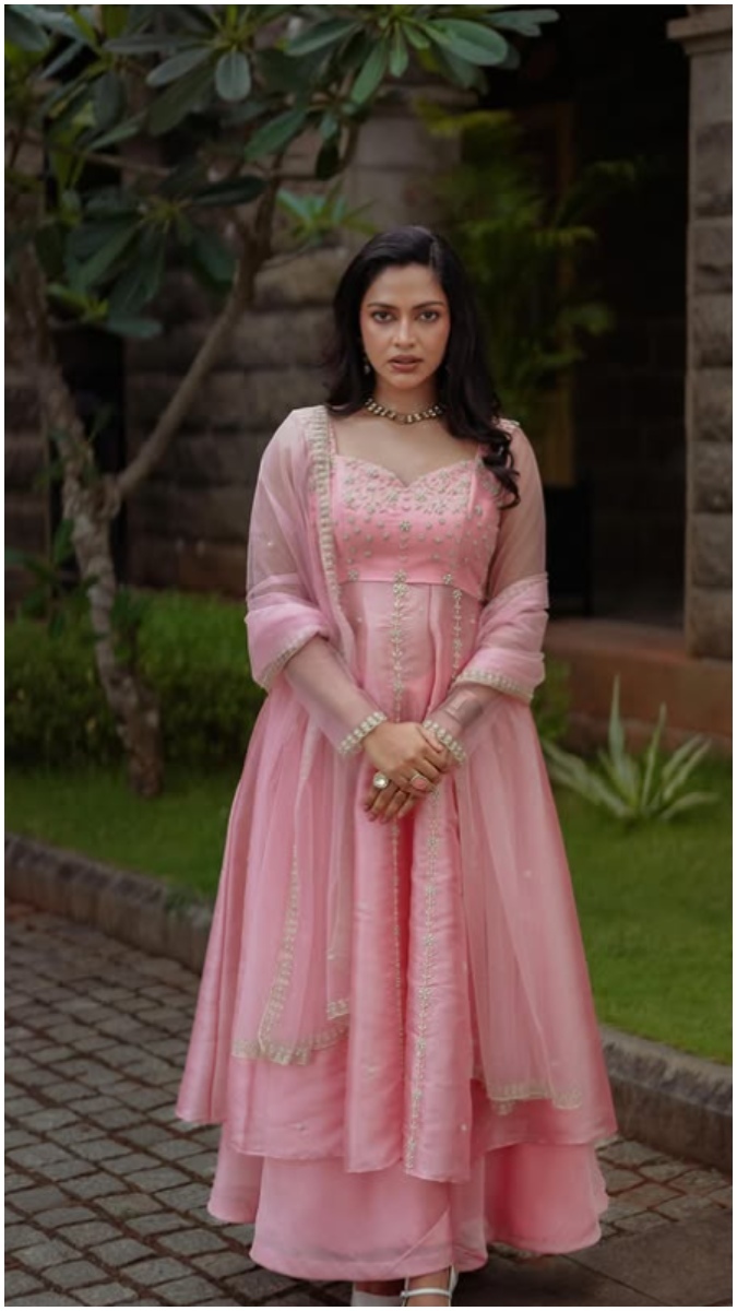 Amala Paul i