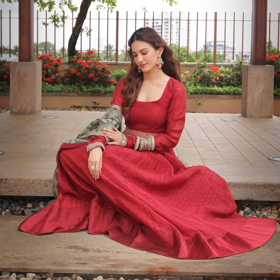 A Regal Red Ensemble That Commands Attention